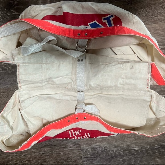 Vintage Detroit News Canvas Delivery Bag with Red and Blue Logo - Picture 4 of 5